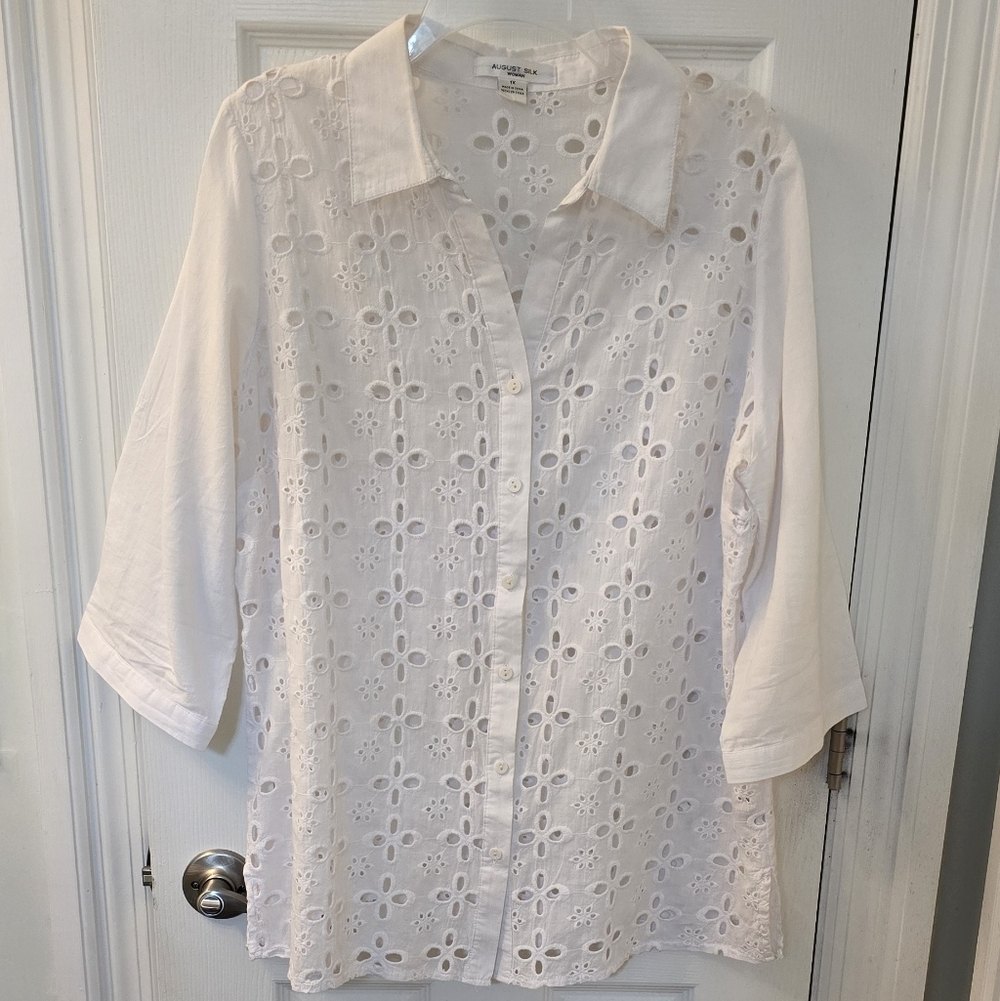 August Silk Woman's CottonWhite Floral Eyelet Button-Down Shirt, Size 1X (1205)